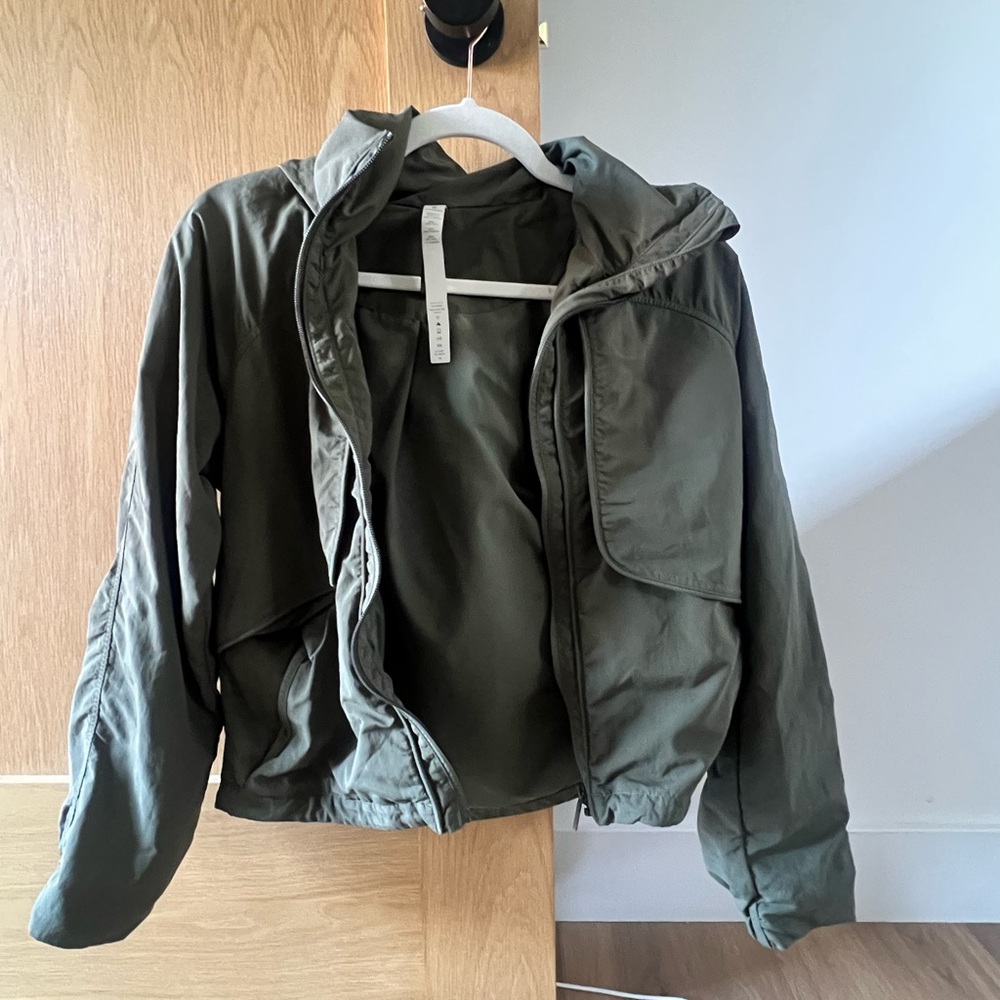 Lululemon Green Windbreaker Jacket